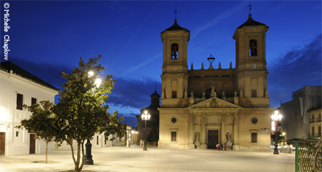Plaza de Espa&ntilde;a, Church of Encarnaci&oacute;n de Santa Fe &copy; Michelle Chaplow
