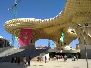 View of the central part of the Setas, with market and future restaurant premises on ground floor, and up to Plaza Mayor. As you can see, the cranes are still there.