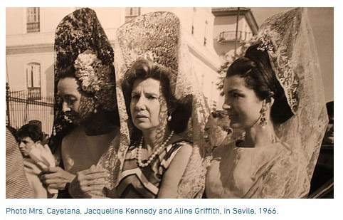 Palacio Las Dueñas Palacio Las Dueñas