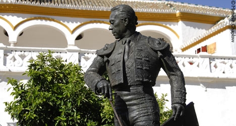 Sevillano bullfighter Curro Romero outside the city's Real Maestranza (bullring).