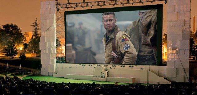 This screen will be next to the river on the Muelle de las Delicias.