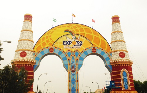 The portada (gateway) of the Feria