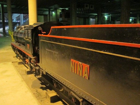 Miniature steam engine and truck used in the Expo 1929.