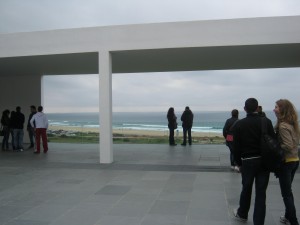 visitor-centre-entrance-patio