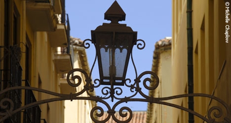 Pasaje de Chinitas is well known for its Tapas bars. © Michelle Chaplow