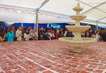 Record breaking ham carving © Michelle Chaplow