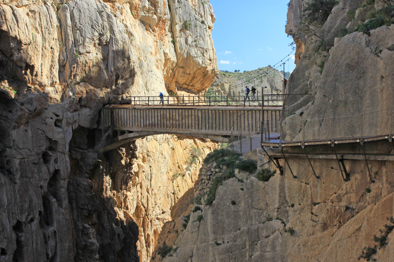 Visitors crossing the Hanging Bridge ©Kevin George Monterrubio