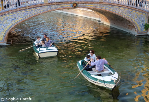 Row, row, row your boat on the canal in Plaza de España. © Sophie Carefull Row, row, row your boat on the canal in Plaza de España. © Sophie Carefull