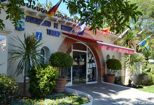 Tourist office at Glorieta la Fontanilla, on the seafront. © Sophie Carefull Tourist office at Glorieta la Fontanilla, on the seafront. © Sophie Carefull