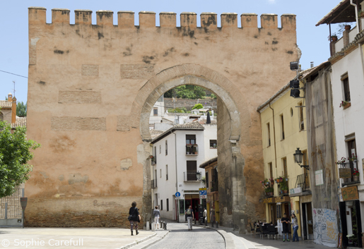 Puerta Elvira, one of the entrances to the Albaicin. © Sophie Carefull  