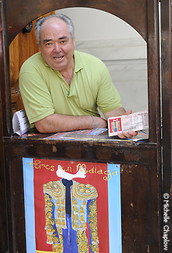  © Michelle Chaplow Buy your tickets online or in the street