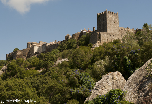 The old village of Castellar de la Frontera is perched high on a hilltop. © Michelle Chaplow