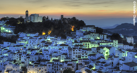 The lovely evening light in Casares makes for a pleasant stroll.  © Michelle Chaplow .