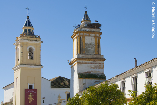 The church of Santa Maria Magdalena and the Molino de Sir&eae; © Michelle Chaplow