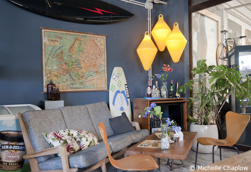 Wet Cafe, good venue for Fresh Salads and Cakes. © Michelle Chaplow