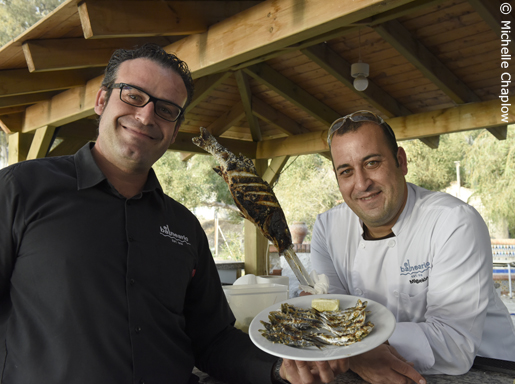 Fresh fish and warm smiles at Los Baños del Carmen © Michelle Chaplow .