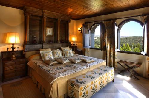 One of the luxury bedrooms in La Bobadilla Hotel