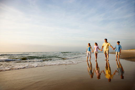 Will your family choose a beachfront villa or a town centre flat? © istock  