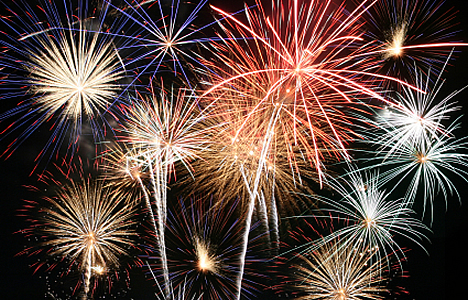 © Michelle Chaplow Noche de San Juan fireworks