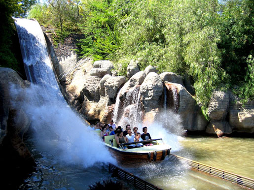 Make a splash at Isla Magica, Seville. © Isla Magica