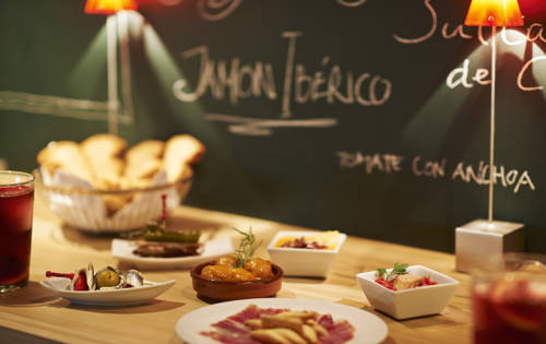 Guests can choose to eat at a variety of restaurants, from Spanish & Italian to Asian and Moroccan Guests can choose to eat at a variety of restaurants, from Spanish & Italian to Asian and Moroccan