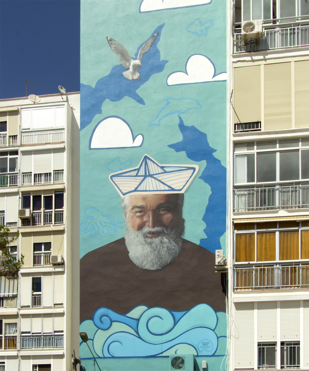 The Modern Fisherman. Photo © Gonzalo Alvarez Cifuentes