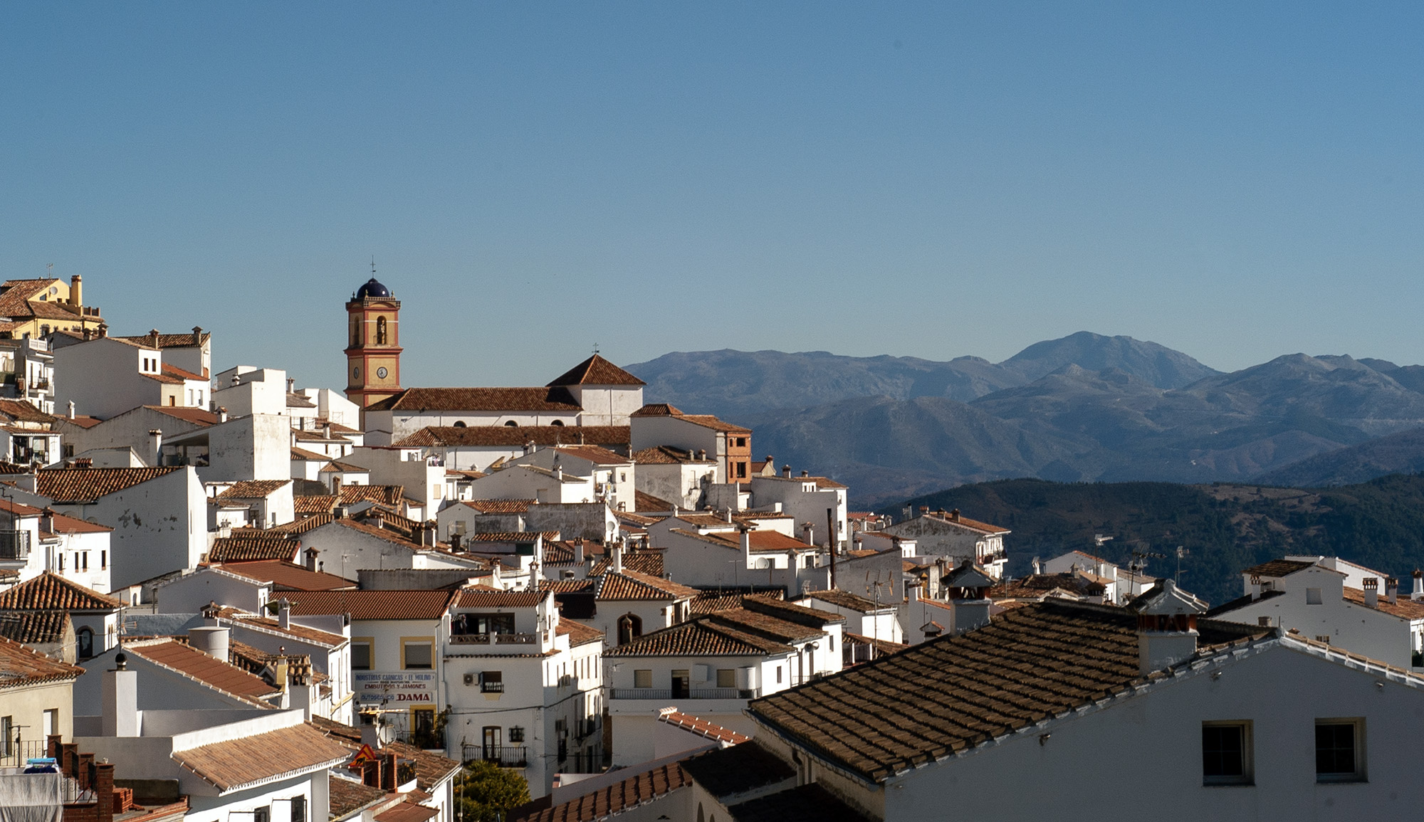 Off the beaten track in Algatocin  © Michelle Chaplow