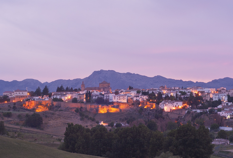 It is well worth staying over in Ronda and enjoying the fabulous sunsets and sunrises over the valley. © Michelle Chaplow