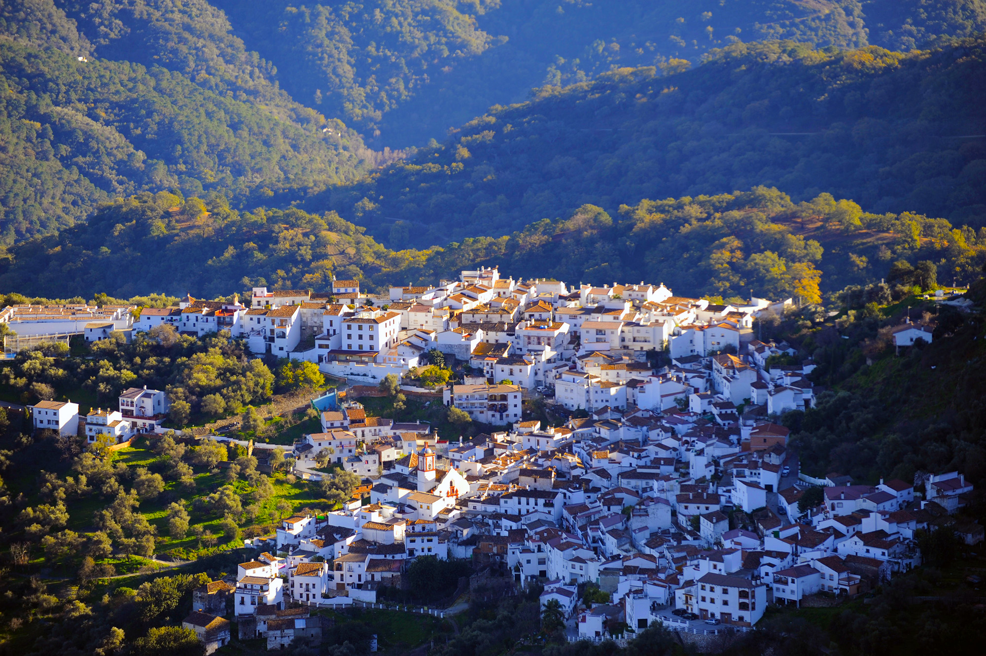 The village of Benarraba, beautifully nestled in the Serrania de Ronda © Michelle Chaplow