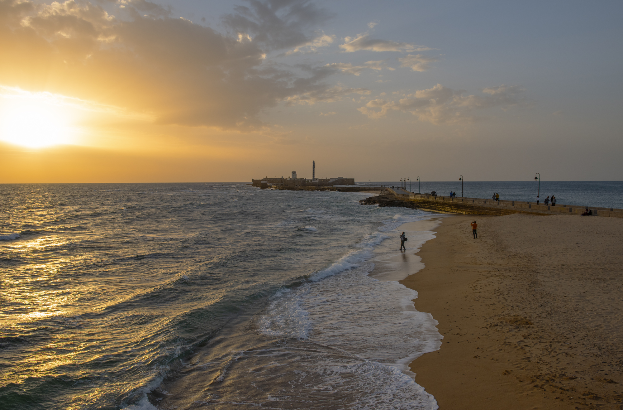 Take a Bond Movie Sunset stroll to the Castle of San Sebastián — pure Cádiz magic