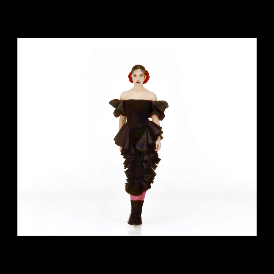 “virtual catwalk”