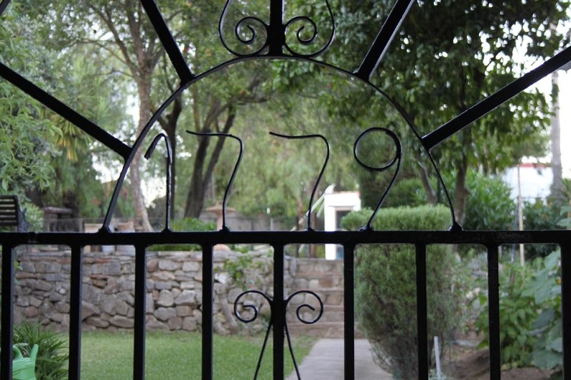 Dated gate ©Booking.com / El Estanque y El Almendro-The Royal Artillery Factory