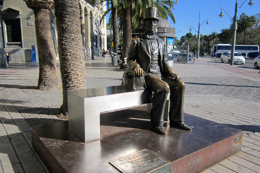 Statue of Hans Cristian Andersen, Plaza de la Marina, Malaga ©Andrew Edwards