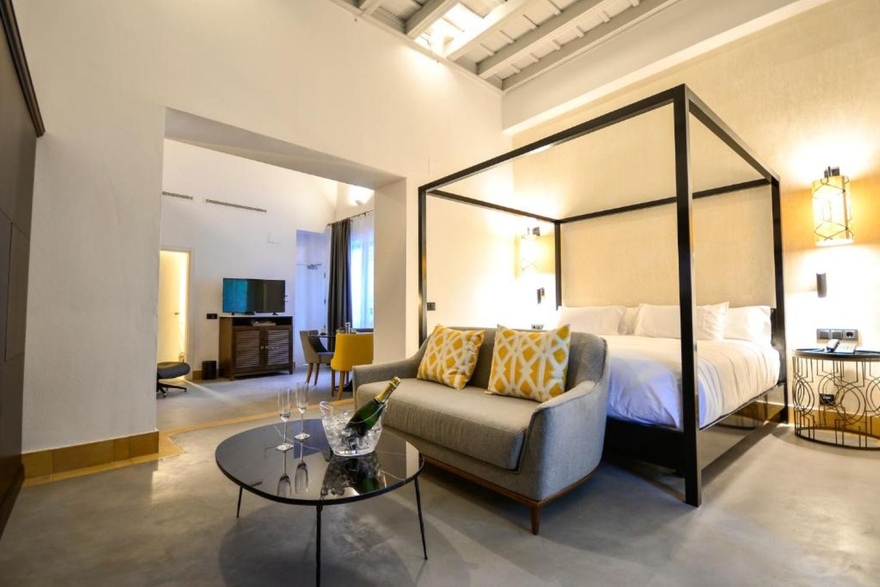 Hotel Legado Alcazar (c) Booking.com