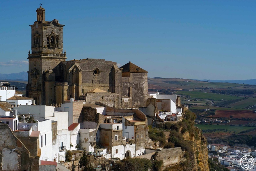 The church of San Pedro in Arcos de la Frontera  © Michelle Chaplow