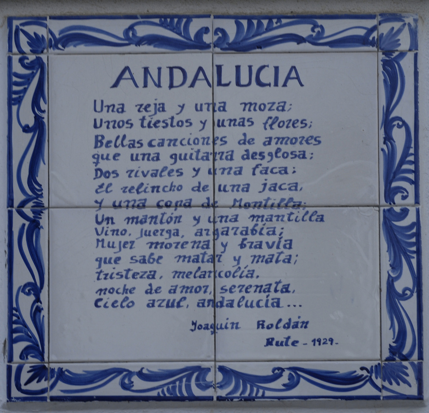 Love poems that are almost a centenary old on the streets of Rute © Michelle Chaplow