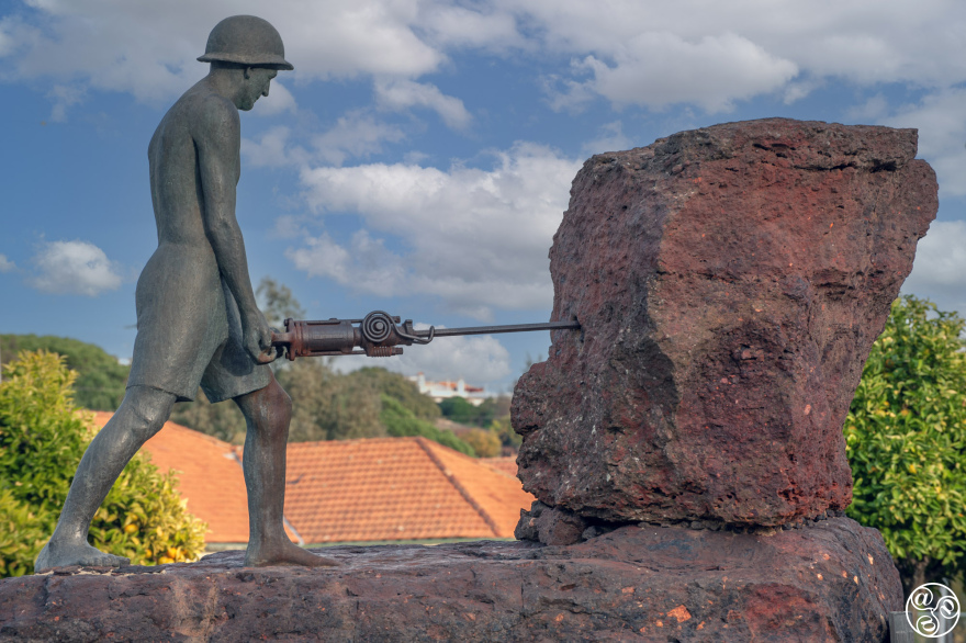 The Statue to the miner, Rio Tinto Huelva © Michelle Chaplow