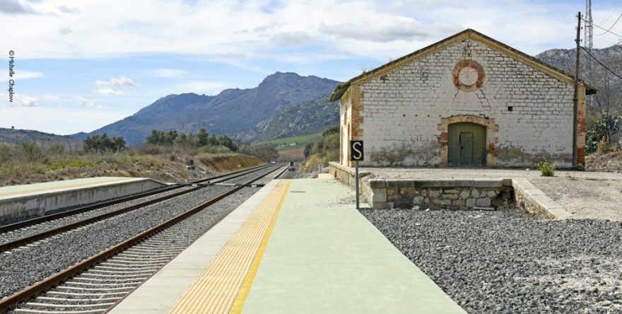 La Indiana Station (closed) © Michelle Chaplow