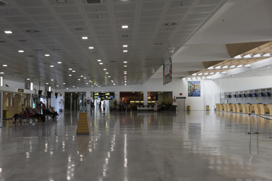 Almeria Airport departures © Michelle Chaplow