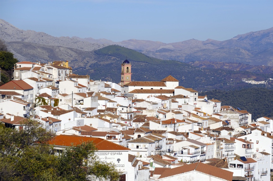 Discover the charming white village of Algatocin © Michelle Chaplow