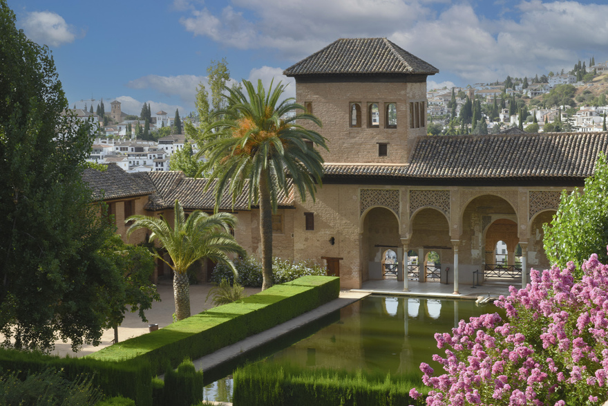 An Afternoon in the Gardens of Partal – Los Jardines de Partal, Following the Pathways of the Alhambra © Michelle Chaplow © Michelle Chaplow