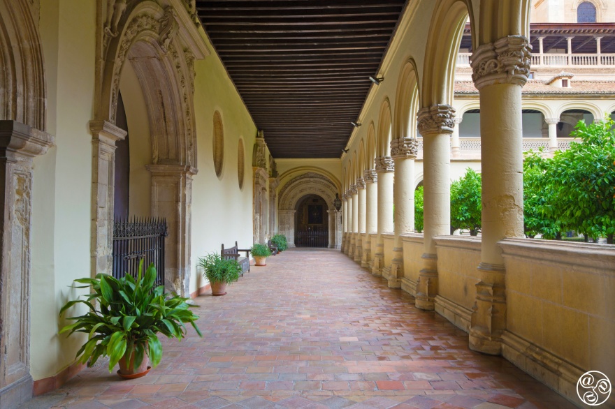 Granada-Atrio de iglesia de Monasterio de San Jeronimo © Michelle Chaplow