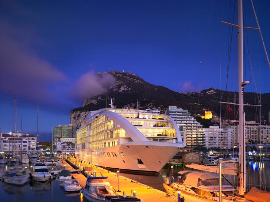 Evening light on the Sunborn Gibraltar © Booking.com / Sunborn Gibraltar