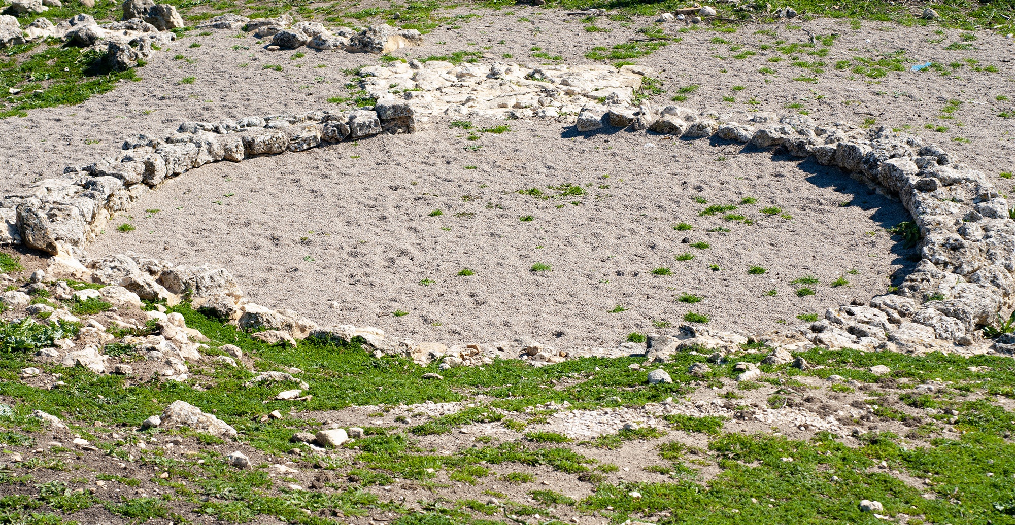 Bronze age settlement at Ancinipo (c) Michelle Chaplow