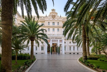 Grand entrance © Gran hotel Miramar, Malaga