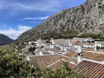 You will find stunning views of Villaluenga del Rosario from the village mirador © Michelle Chaplow