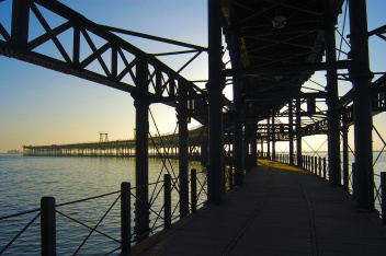 Muelle de Río Tinto © Michelle Chaplow