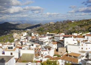 The village of Guaro © Michelle Chaplow
