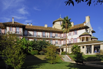 The historic Hotel Reina Cristina in Algercias © Michelle Chaplow