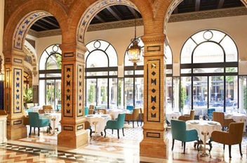 Hotel Alfonso XII © Michelle Chaplow